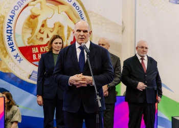 Сенатор РФ Александр Карелин открыл Международный турнир в Нефтеюганском районе 