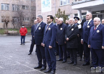 А. Карелин в составе делегации российских парламентариев посетил Ереван