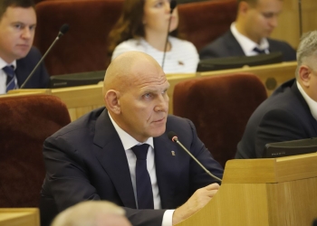 Представлять Новосибирскую область в Совете Федерации доверили Александру Карелину