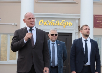 1 ноября Сенатор РФ Александр Карелин с рабочим визитом побывал в Бийске.