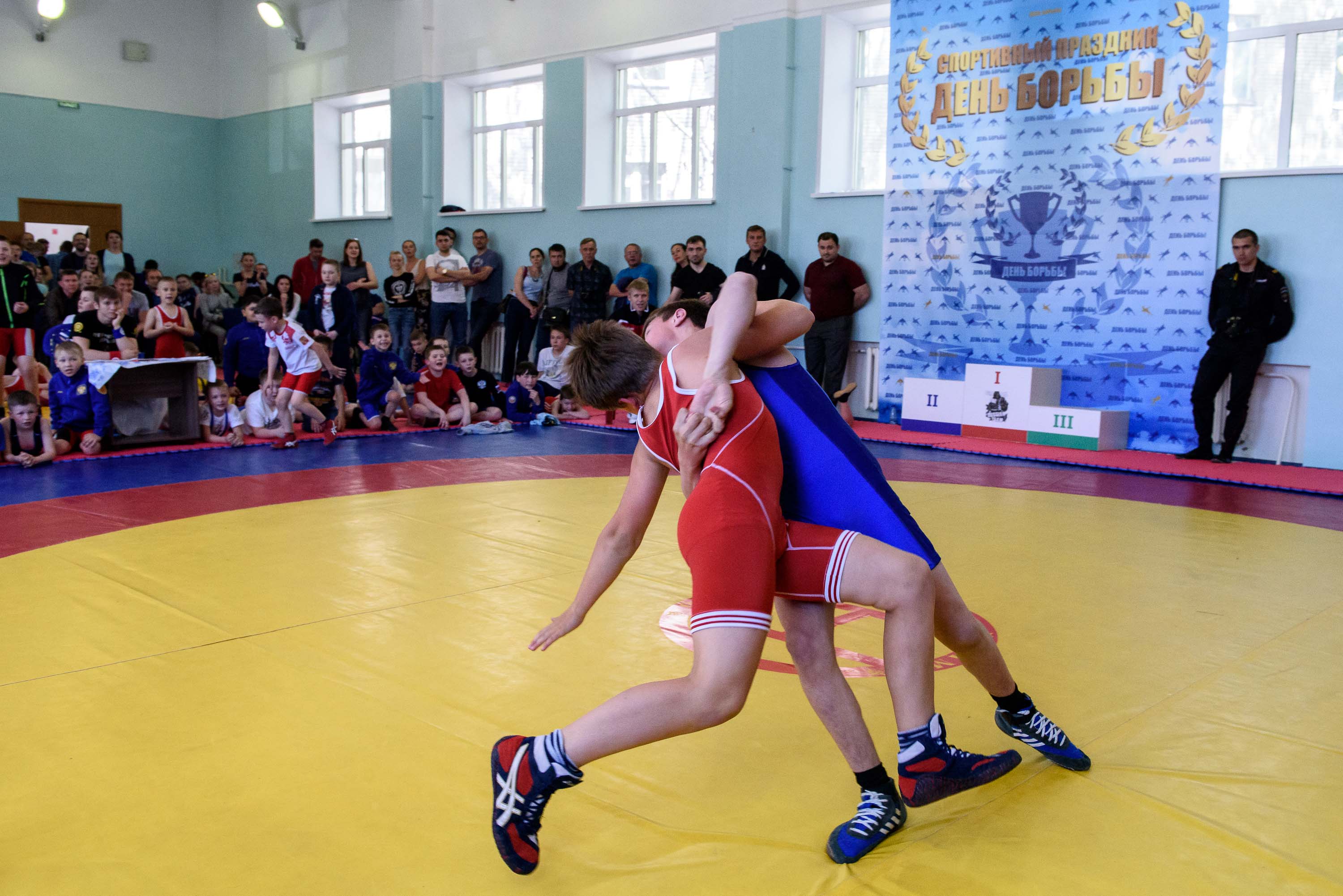 Фэтфобия. Вольная борьба. Спортивная борьба. Борец вольник бестаев андрей. Ахмед усманов борец.